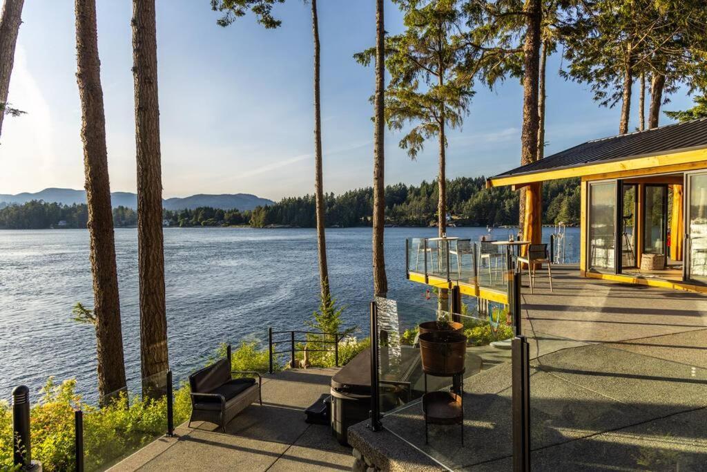 Kingfisher Manor Villa Sooke Exterior photo
