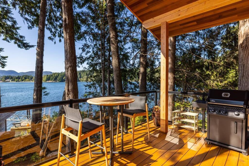 Kingfisher Manor Villa Sooke Exterior photo