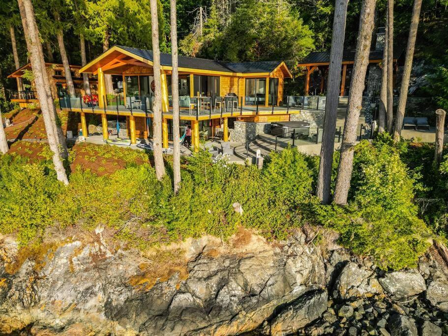 Kingfisher Manor Villa Sooke Exterior photo